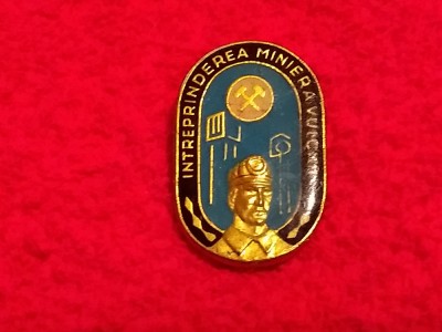 Insigna minerit - Intreprinderea Miniera VULCAN foto