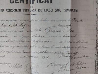 CERTIFICAT DE ABSOLVENT AL LICEULUI GHEORGHE LAZAR DIN BUCURESTI-1921. foto