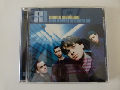 Space monkeys- 1240 foto