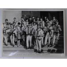 ORCHESTRA GRUPULUI SCOLAR CONSTRUCTII - MONTAJ - BUCURESTI , FOTOGRAFIE DE GRUP , ANII &#039; 60