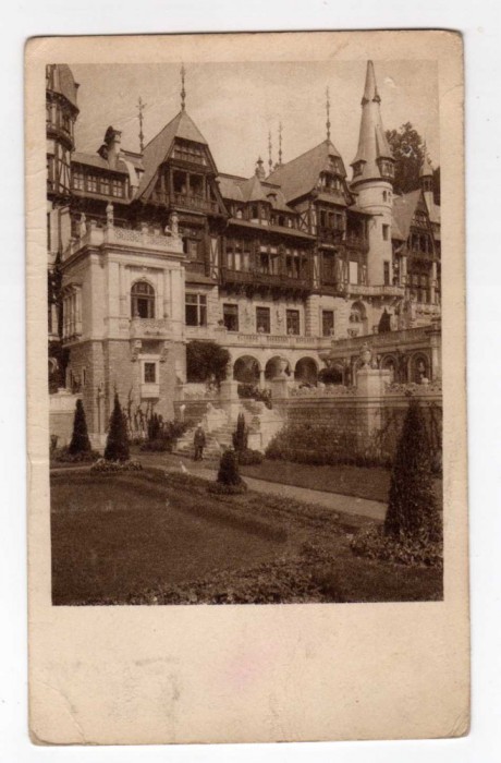 CASTELUL PELES FATADA COLECTIA C STEFANOVICI