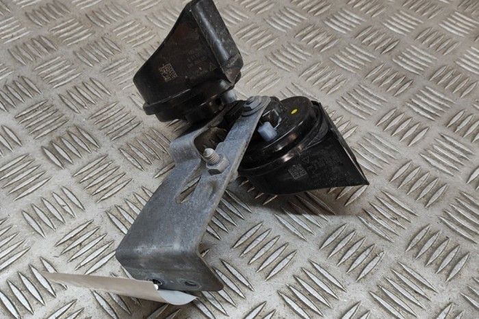 Claxon AUDI E-TRON GT 2022 OEM: 9J1951201,6033FB2880,6033FB2882 | 23559677
