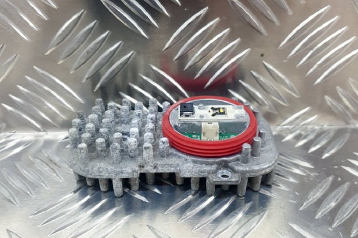 Unitate de control lumini LED BMW 4 Coupe F32, F82 2015 OEM: A4052-C1,1305715084 | 11415520