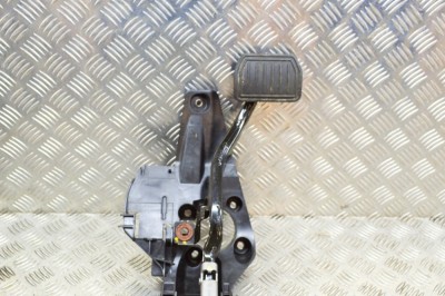 Pedala de fr&amp;acirc;nă TESLA MODEL 3 2019 OEM: 1044692-00-D 13774663 foto