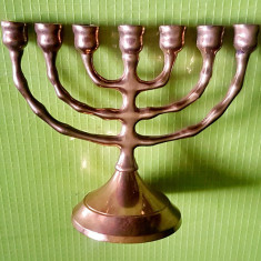 E449-Sfesnic tip MENORA mic bronz aurit ISRAEL,H-11.5/D-9.5 cm. Stare F.B.