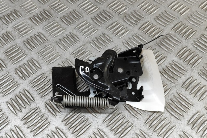 &Icirc;ncuietoare capota dreapta BMW 3 F30, F80 2017 OEM: 7242549 | 31540161