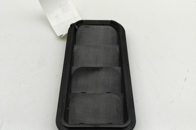 Grila de ventilație caroserie AUDI Q4 SUV F4B 2024 OEM: 7N0819465F | 32042739 foto