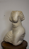 Statueta din marmura alba - Tors feminin - cca. 13 kg