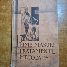 carte de medicina- primele masuri si tratamente medicale - din anii '30