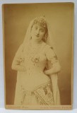 PHOTO. CHALOT , PARIS , TANARA IN COSTUM ORIENTAL , FOTOGRAFIE CABINET , SFARSITUL SEC. XIX