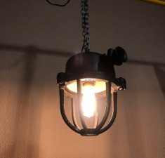 Lampa lustra vintage handmade realizata din lampa de santier veche foto