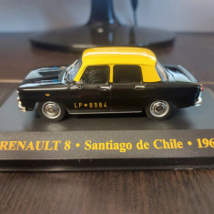 Macheta RENAULT 8 TAXI SANTIAGO DE CHILE 1965 - Ixo, 1/43, noua.