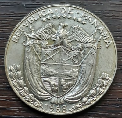 (A670) MONEDA DIN ARGINT PANAMA - 1/2 BALBOA (MEDIO BALBOA) 1968 foto