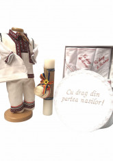 Set Botez Traditional Adi 2 , 4 piese costumas, lumanare, cufar brodat, trusou brodat foto