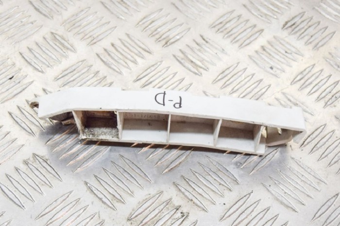 Suport bara de protecție dreapta față FORD FOCUS III 2013 OEM: BM51-17D958-A | 11533535