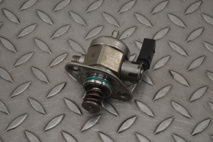 Pompa de combustibil PORSCHE 911 991 2016 OEM: Coupe | 21470613