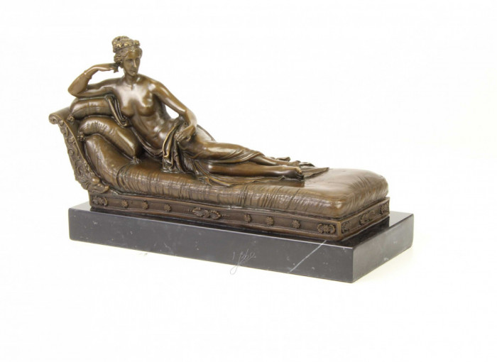 Pauline Bonaparte- statueta din bronz pe un soclu din marmura TM-63