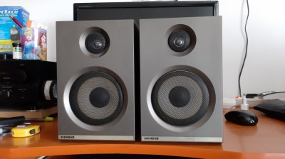 BOXE AUDIO SIEMENS MODEL RL 270 , AU 8 OHMI -40 WATI , FUNCTIONEAZA . foto