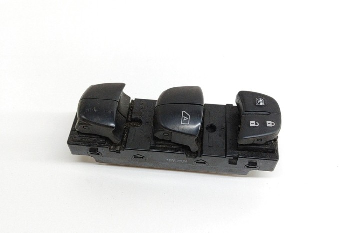 Buton geam ușă dreapta față NISSAN PULSAR Hatchback C13 2016 OEM: 25401-3ZP1A | 25389453