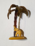 Jucarie veche de colectie figurina din plastic - decor - Elefant sub Palmier
