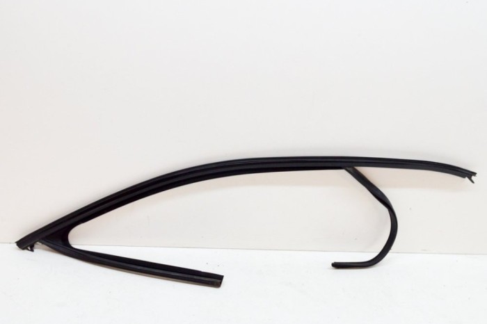 Bandou superior ușă dreapta față PORSCHE CAYENNE 92A 2017 OEM: 7P0837432H,7P0.837.432.H 17163626