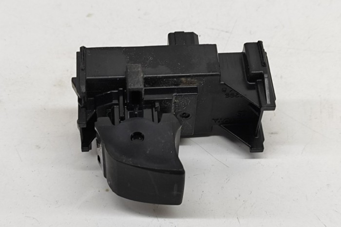 Buton geam ușă st&acirc;nga față LEXUS UX _AA1_, _AH1_, _MA1_ 2022 OEM: 84810-33140 30273150
