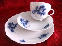 SET MIC DEJUN PORTELAN CU COBALT HUTSCHENREUTHER BAVARIA CEASCA CAFEA FARFURII