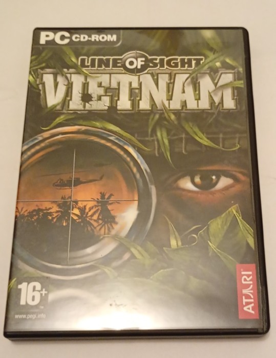 Totally Combat 3 jocuri PC CD Rom