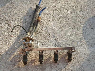 injectoare si rampa injectoare OPEL Corsa B foto