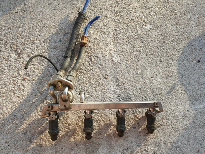 injectoare si rampa injectoare OPEL Corsa B