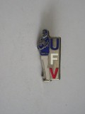 QW9 N8 15 - insigna - tematica simbolistica - tanar - UFV, Europa