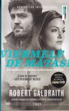 Viermele de matase Robert Galbraith thriller psihologic Cormoran Strike JK Rowling carte romana coperti brosate 13x20cm