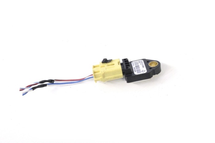 Senzor de impact lateral dreapta MITSUBISHI OUTLANDER II CW_W 2011 OEM: 8651A001 | 15524914