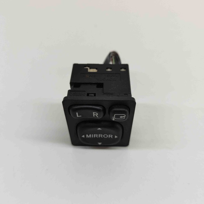 Comutator de reglare oglinda TOYOTA HILUX VII Pick-up _N1_, _N2_, _N3_ 2011 OEM: 84870-0D030 | 28823597