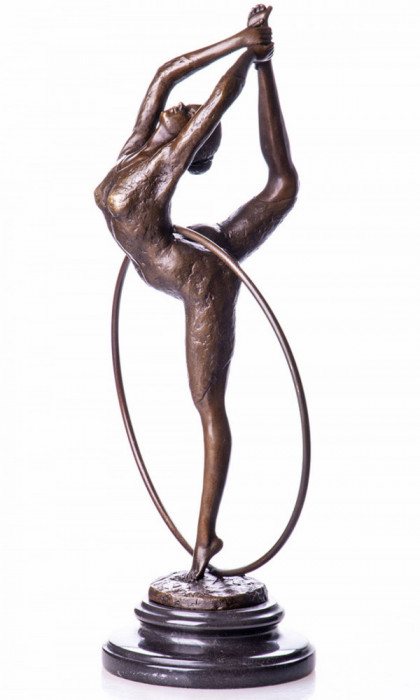 Dansatoare Art Deco cu cercul - statueta din bronz pe soclu din marmura PAB009