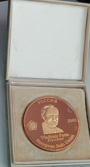 M3 C40 - Medalie - sport/politica - Judo - Vladimir Putin - Ion Iliescu - 2003