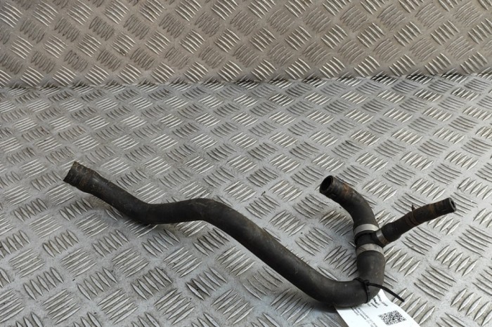 Furtun de lichid de răcire MERCEDES-BENZ GLE W166 2017 OEM: A1668304996 31264815