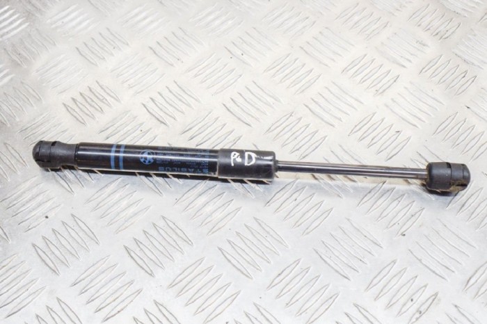 Amortizor capota dreapta față BMW 4 Gran Coupe F36 2015 OEM: 7239233 11457734