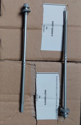 Șuruburi piulițe șaibe foto