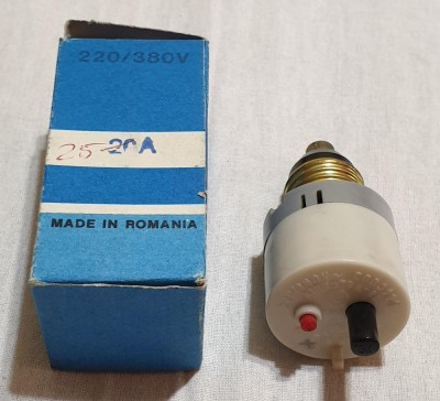 Siguranta AUTOMATA LS 75 in cutia originala Made in Romania Electroaparataj 1979 foto