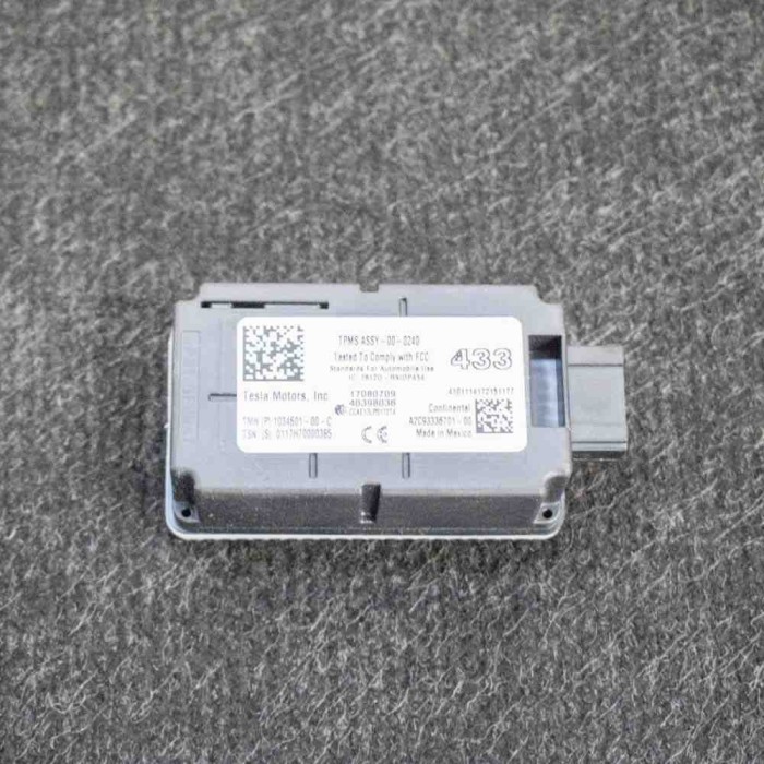 Modul de control presiune anvelope TESLA MODEL X 2018 OEM: 1034601-00-C,A2C93336701 10038562