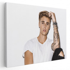 Tablou afis Justin Bieber cantaret 2273 Tablou canvas pe panza CU RAMA 60x90 cm