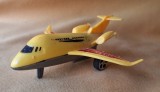 Avion de pasageri, jucarie veche din plastic