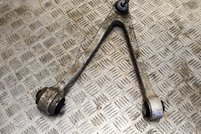 Braț inferior dreapta față BMW i3 I01 2019 OEM: 6863740 13967225