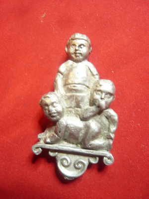 Statueta - Copii -metal argintat , cu semnatura pe spate h= 5,3 cm foto