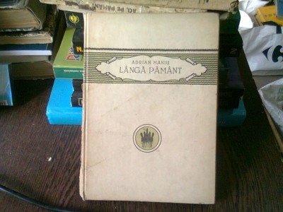 LANGA PAMANT - ADRIAN MANIU foto