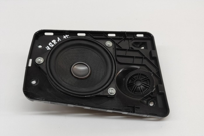 Difuzor planșa de bord BMW 7 F01, F02 2011 OEM: 9115666,9212077,9133410 | 28441608