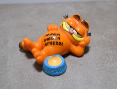 Jucarie figurina breloc - Garfield cu lasagna - Bully West Germany #33 foto