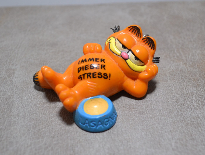 Jucarie figurina breloc - Garfield cu lasagna - Bully West Germany