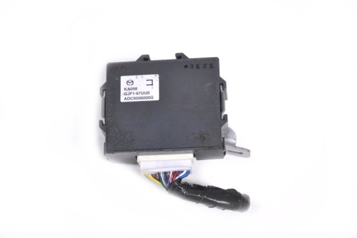Unitate de control senzor de parcare PDC MAZDA 6 Estate GJ, GL 2014 OEM: GJF1-67UU0 14872597